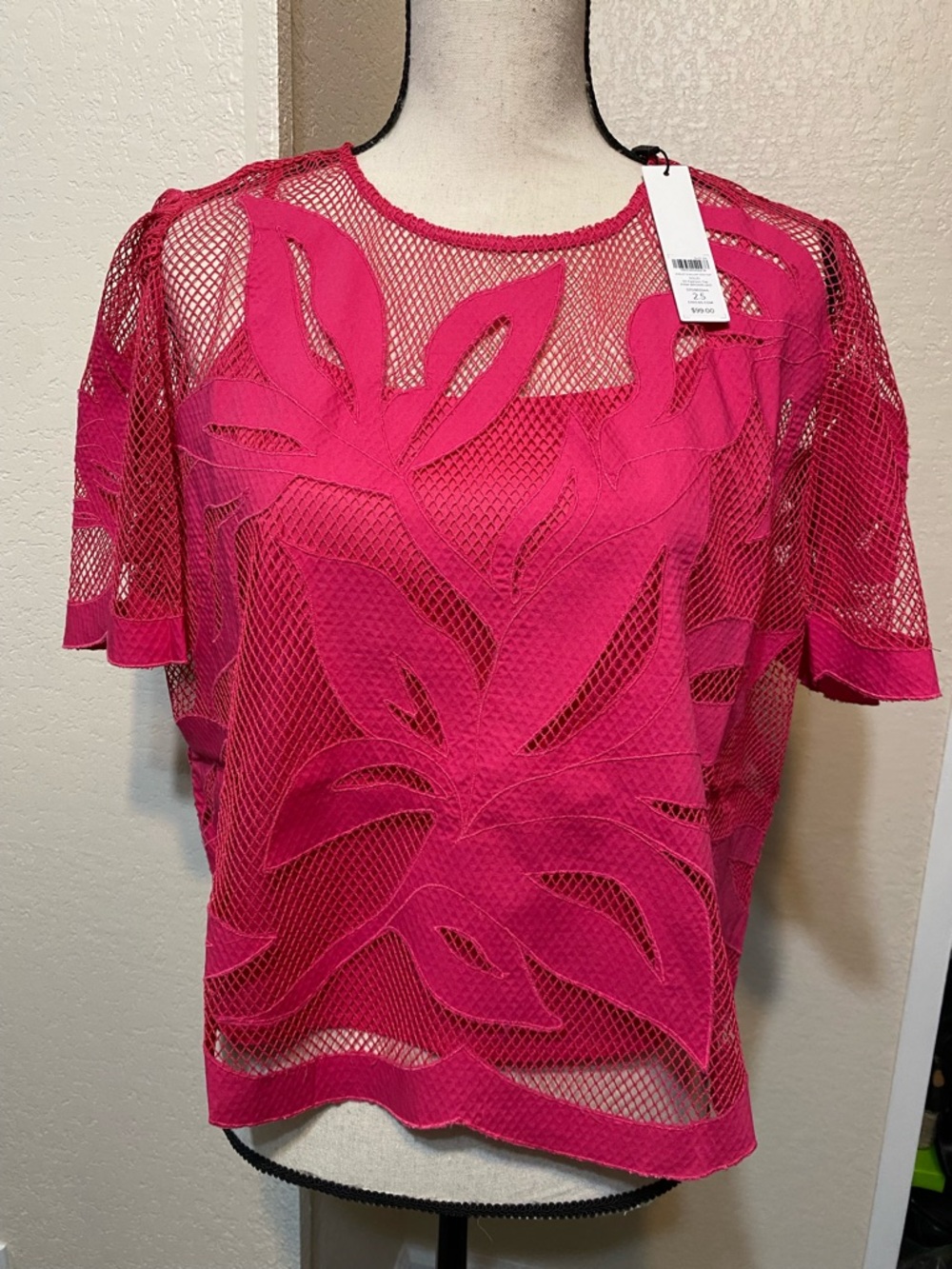 Chico's Pink Bromeliad eyelet scallop hem  top  with shell  sz 2.5